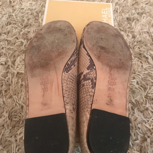 Michael Kors Lexington Snake Flat 7M - Picture 4 of 4